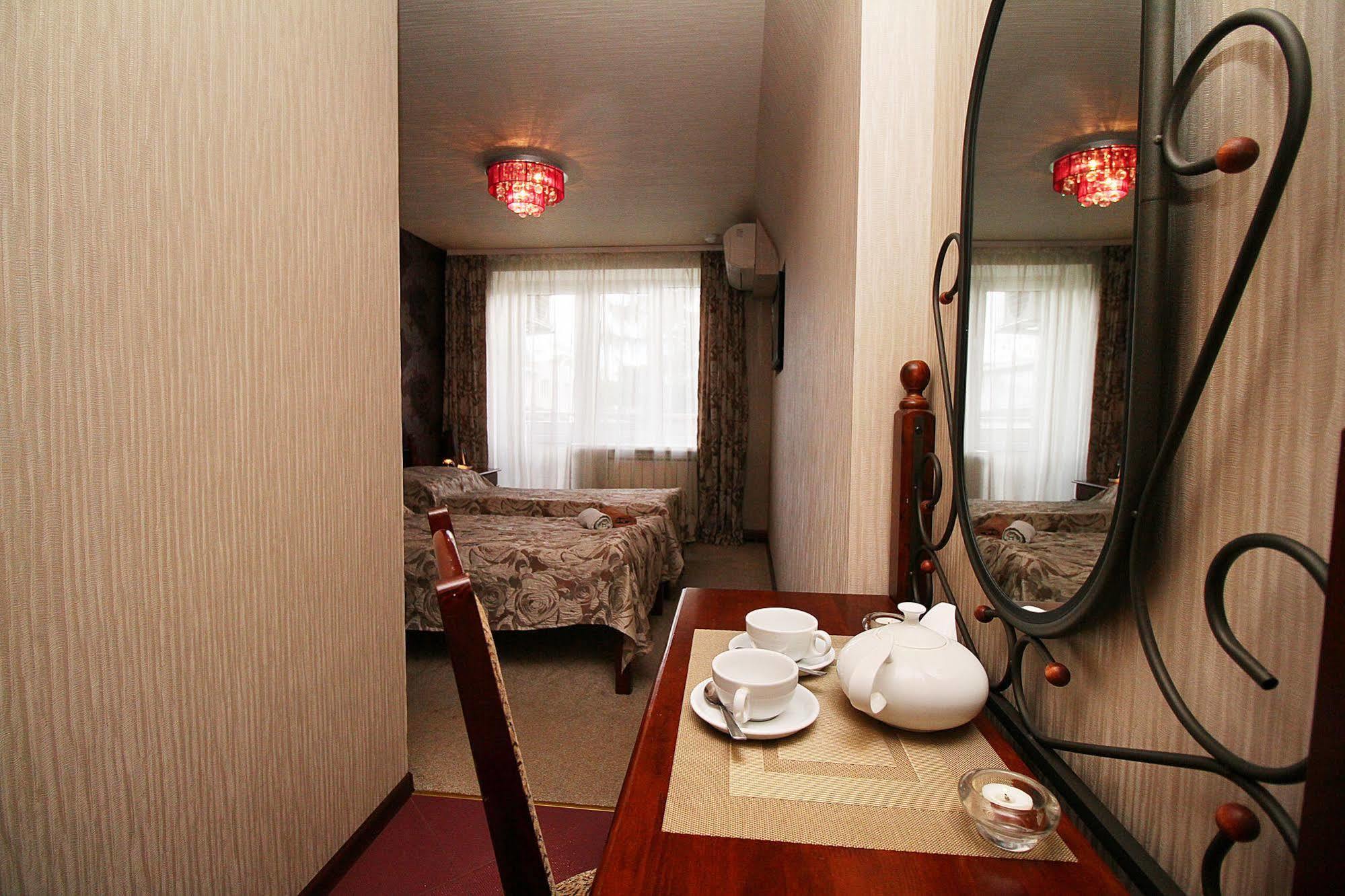 Druzhba Hotel And Restaurant Charków Zewnętrze zdjęcie